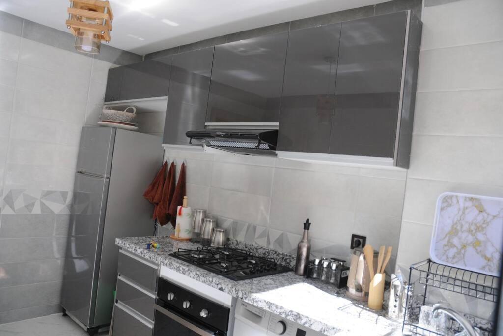 Appartement Meuble Et Bien Situe Meknès Екстериор снимка